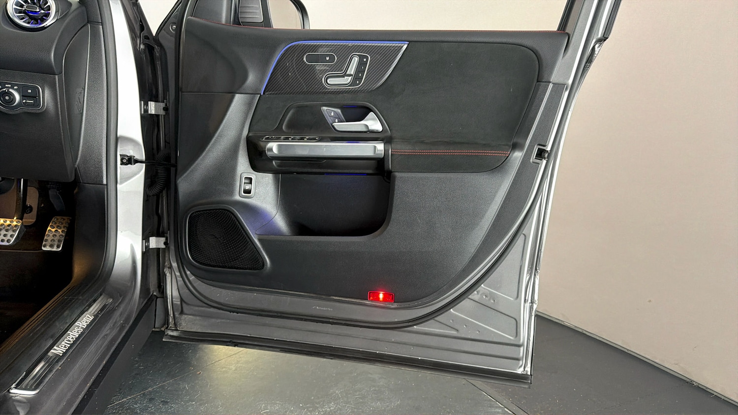 Used Mercedes-Benz GLB 2021 for sale - 77790315: Photo 15