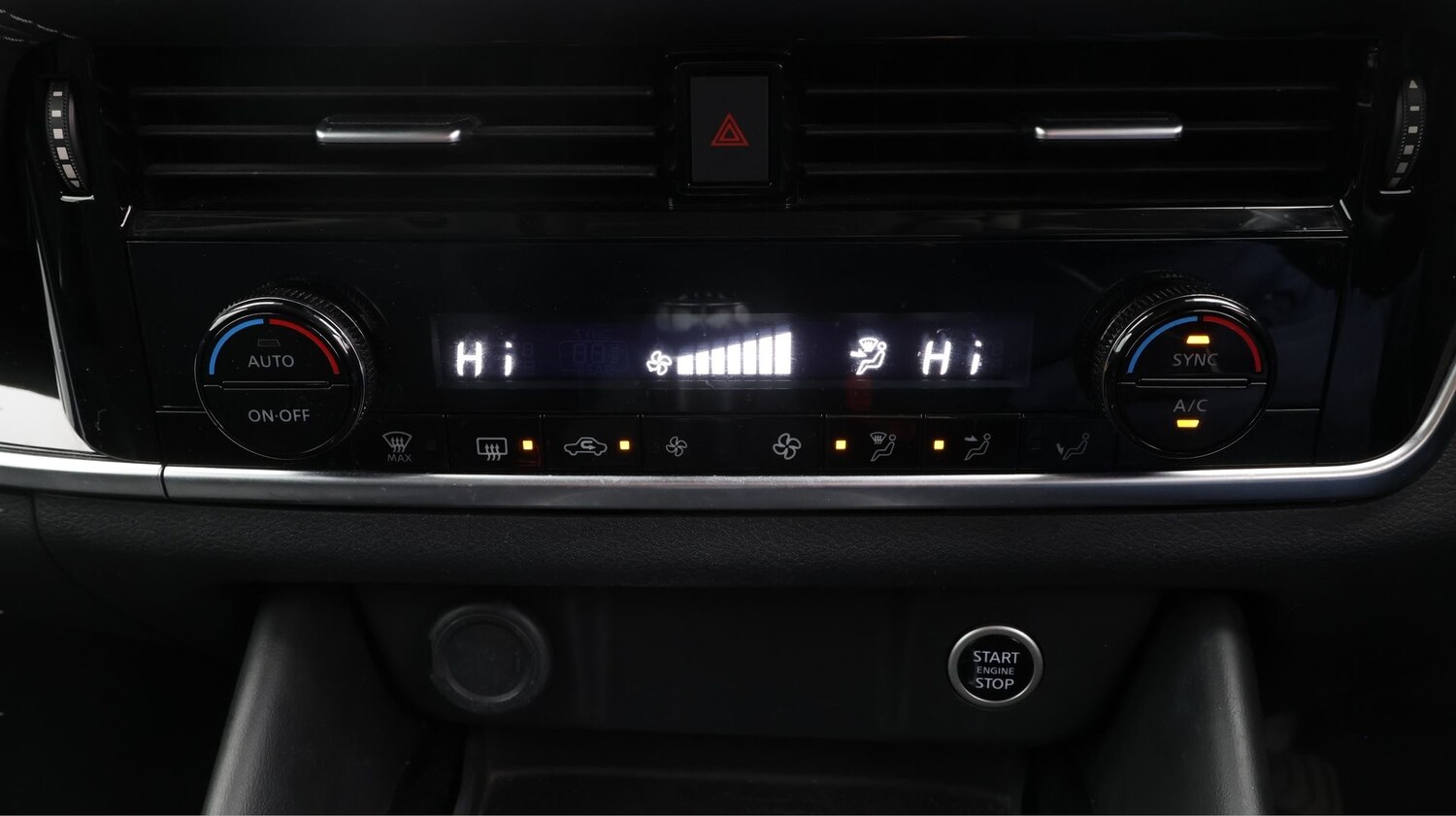 Used Nissan Qashqai for sale - 77864499: Photo 12