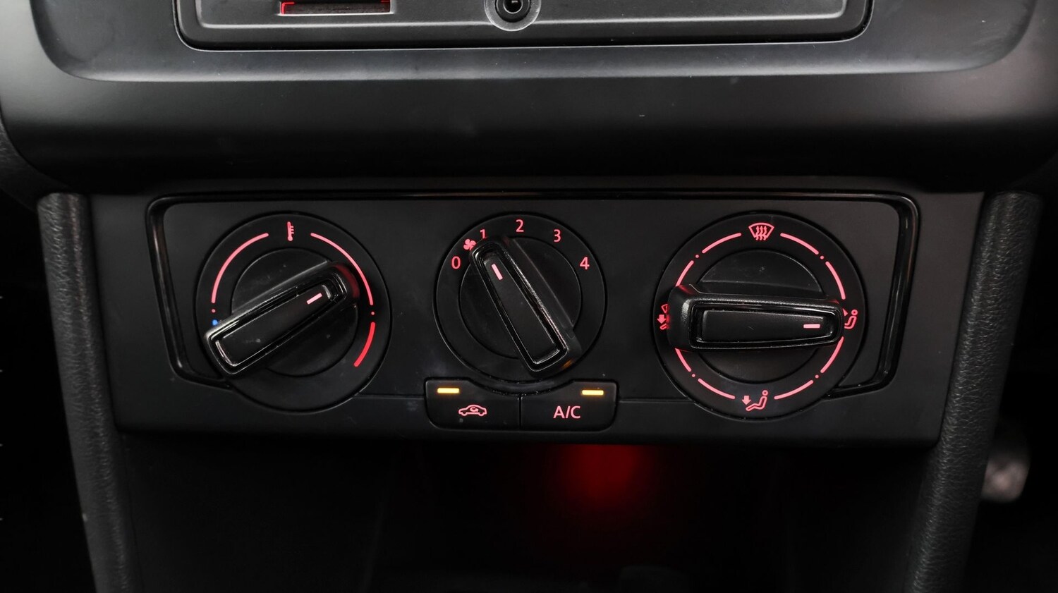 Used Volkswagen Polo 2017 for sale - 77688178: Photo 12