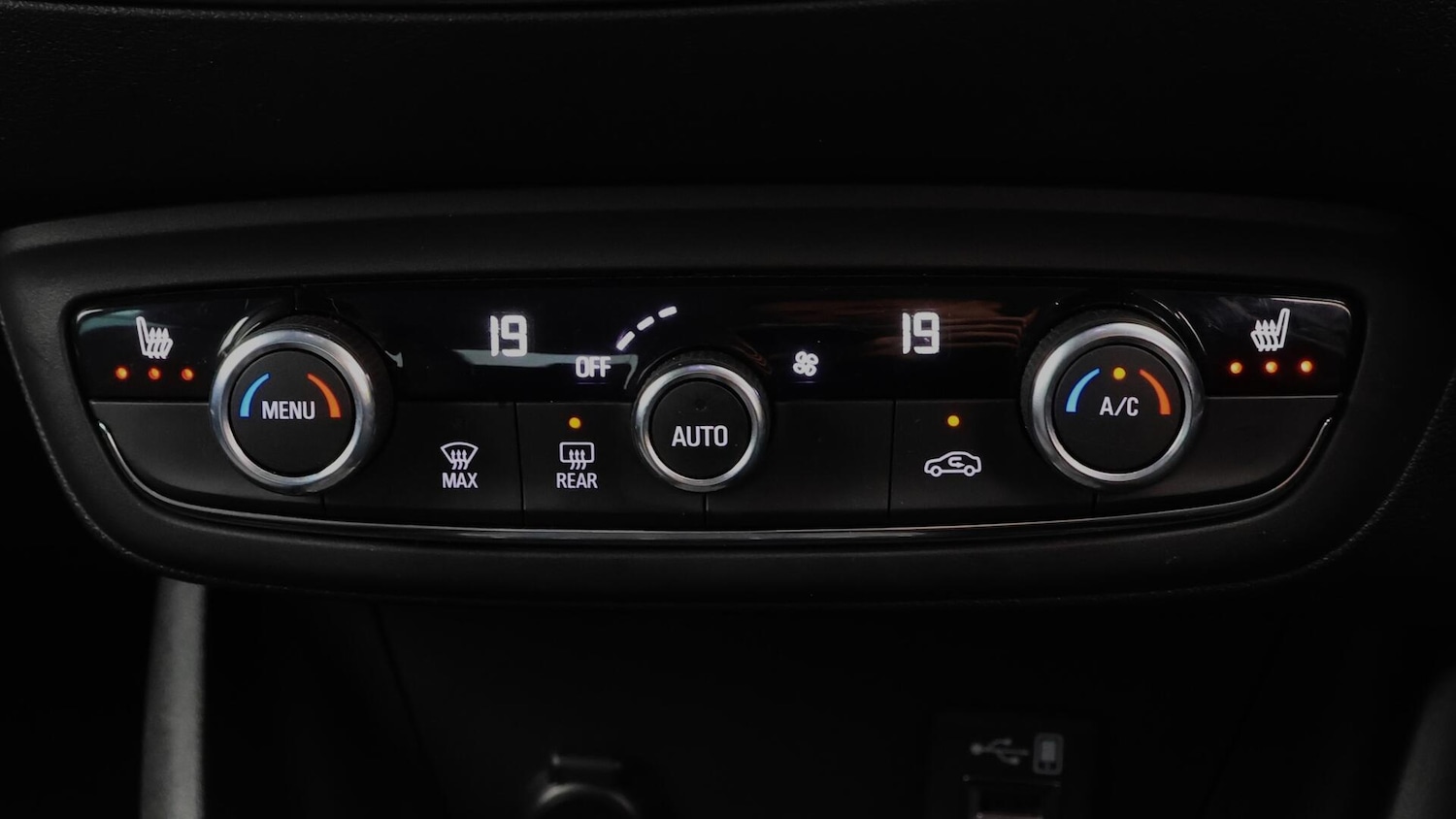 Used Vauxhall Crossland 2022 for sale - 76371081: Photo 13