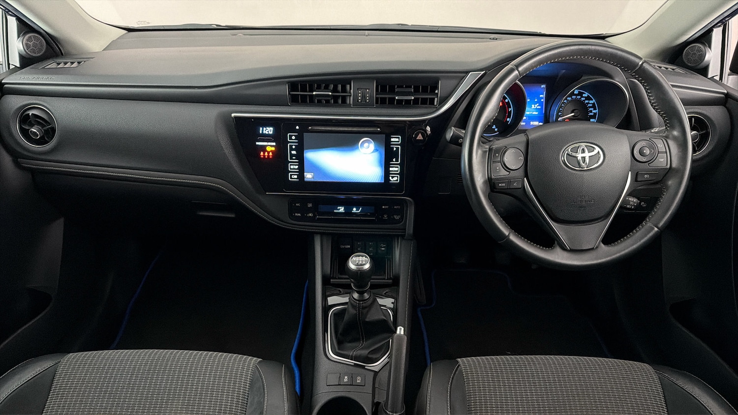 Used Toyota Auris 2017 for sale - 77932828: Photo 12