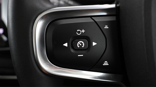 Used Volvo XC40 2022 for sale - 75520025: Photo 24