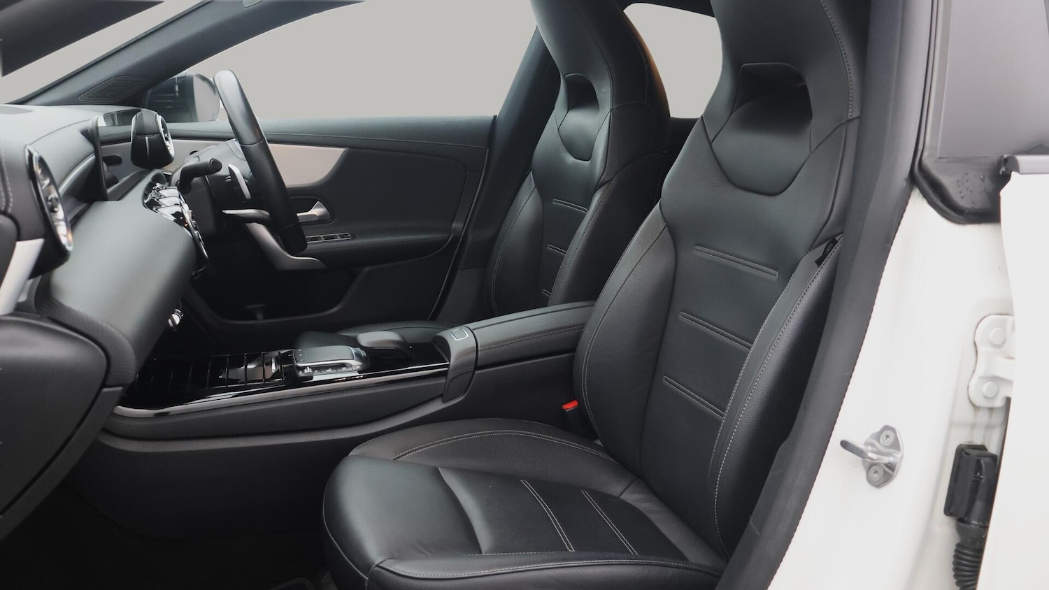 Used Mercedes-Benz CLA 2022 for sale - 76633385: Photo 15