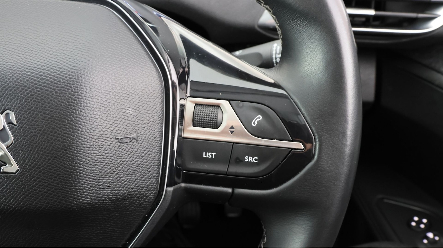 Used Peugeot 3008 2017 for sale - 77569310: Photo 23