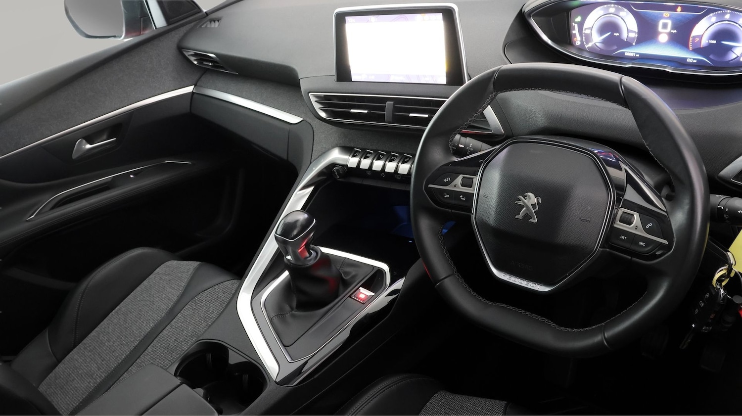 Used Peugeot 3008 2017 for sale - 77569310: Photo 9