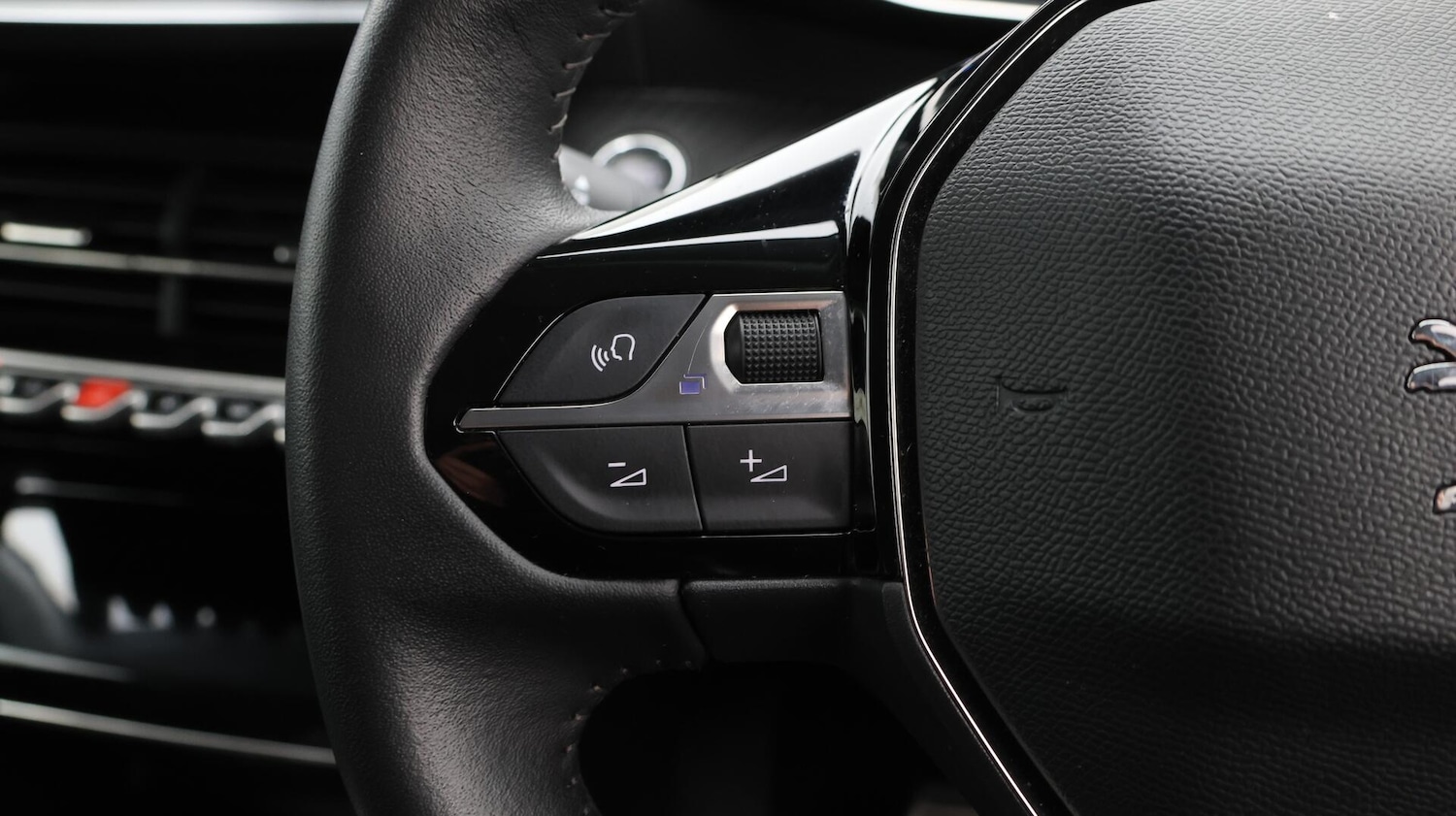 Used Peugeot E-208 2023 for sale - 76645884: Photo 24