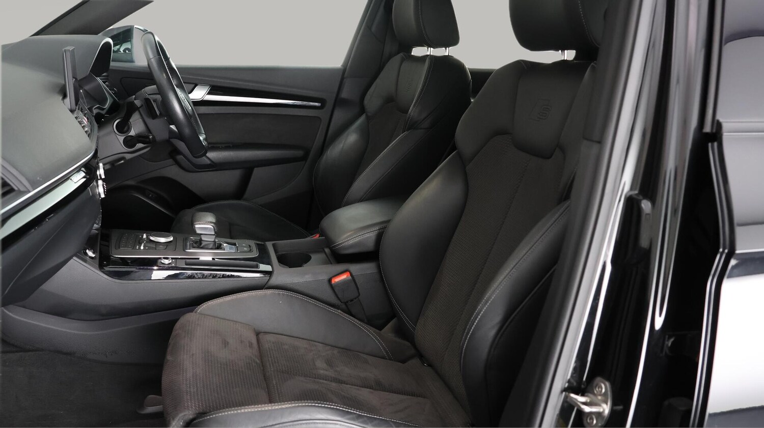 Used Audi Q5 2020 for sale - 76753328: Photo 15