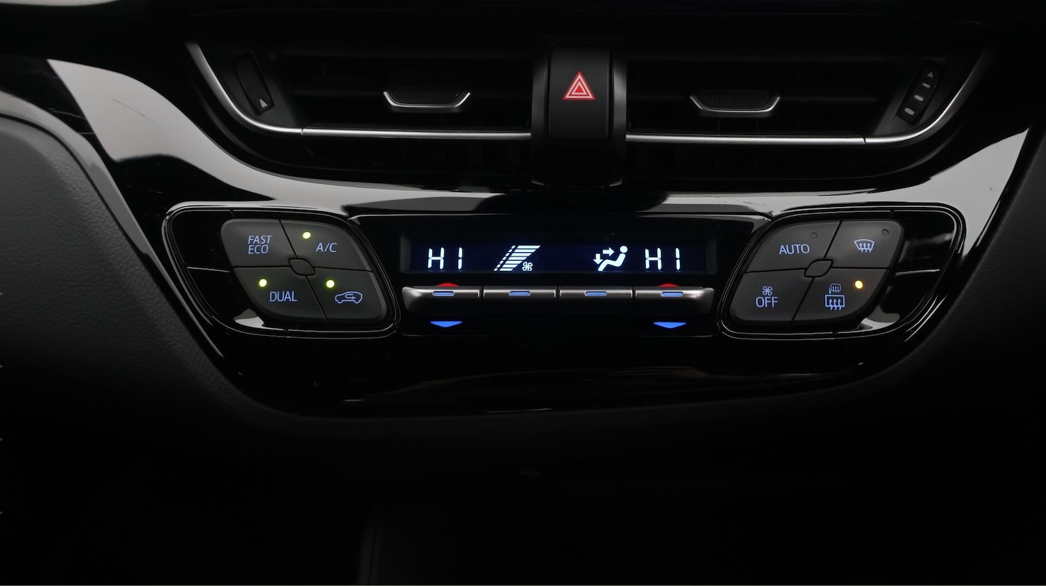 Used Toyota C-HR 2022 for sale - 77653590: Photo 12