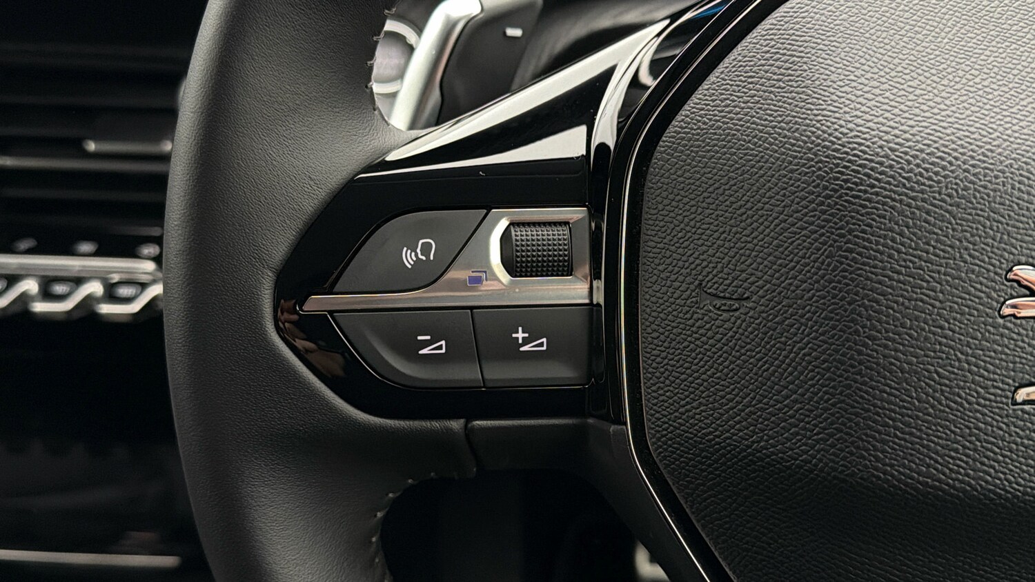 Used Peugeot 208 2023 for sale - 77997757: Photo 21