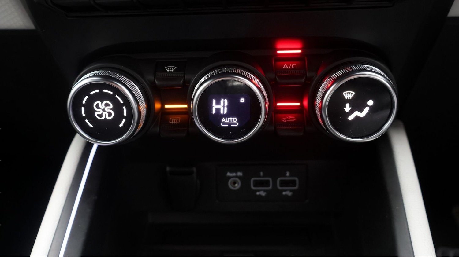 Used Renault Clio 2021 for sale - 77603942: Photo 12