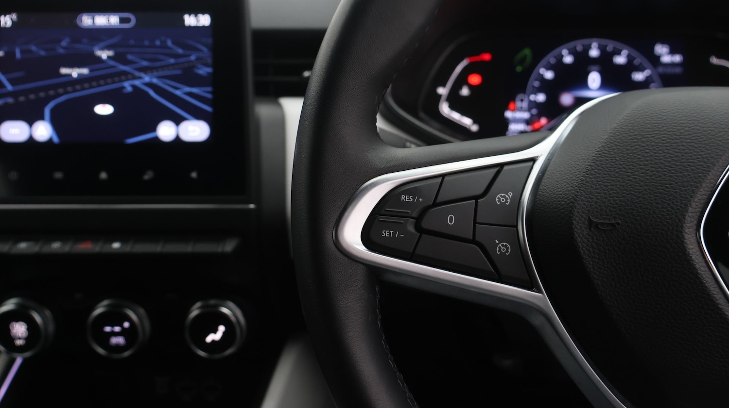 Used Renault Clio 2021 for sale - 77603942: Photo 25