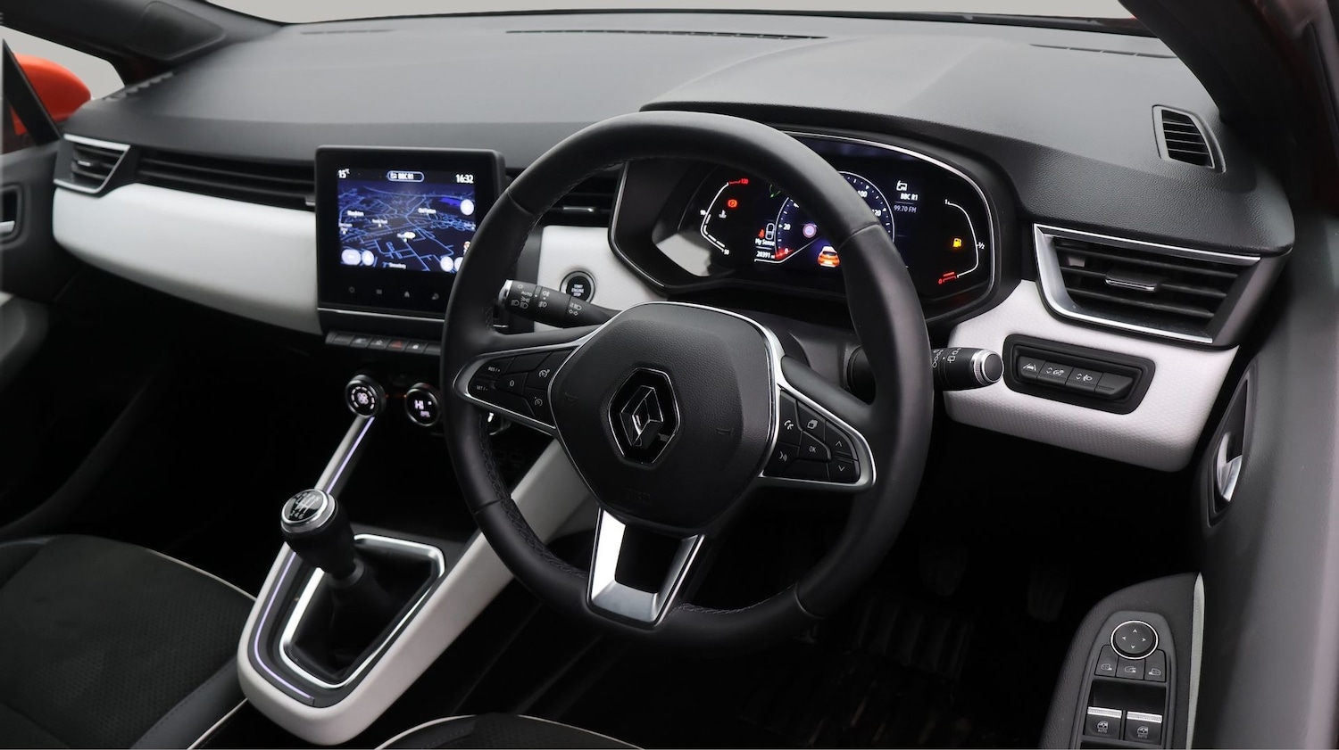 Used Renault Clio 2021 for sale - 77603942: Photo 9