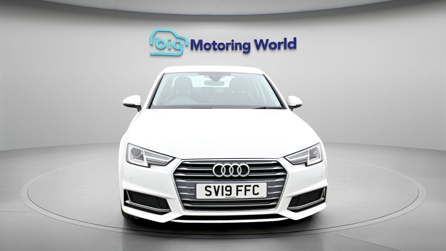 Used Audi A4 2019 for sale - 77931443: Photo 2