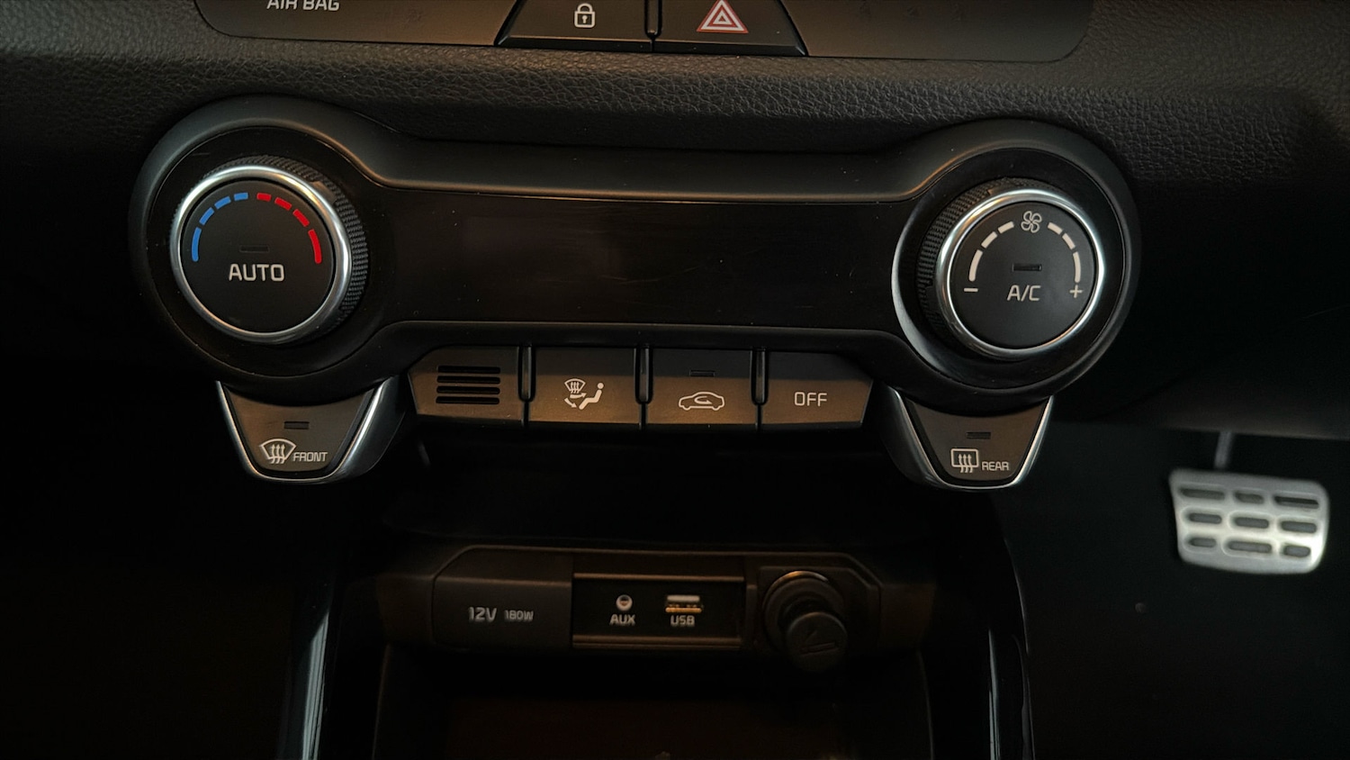 Used Kia Stonic 2019 for sale - 77778932: Photo 12