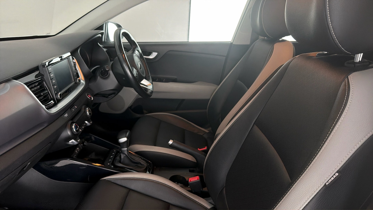 Used Kia Stonic 2019 for sale - 77778932: Photo 14