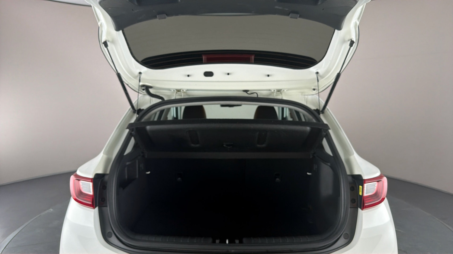 Used Kia Stonic 2019 for sale - 77778932: Photo 17