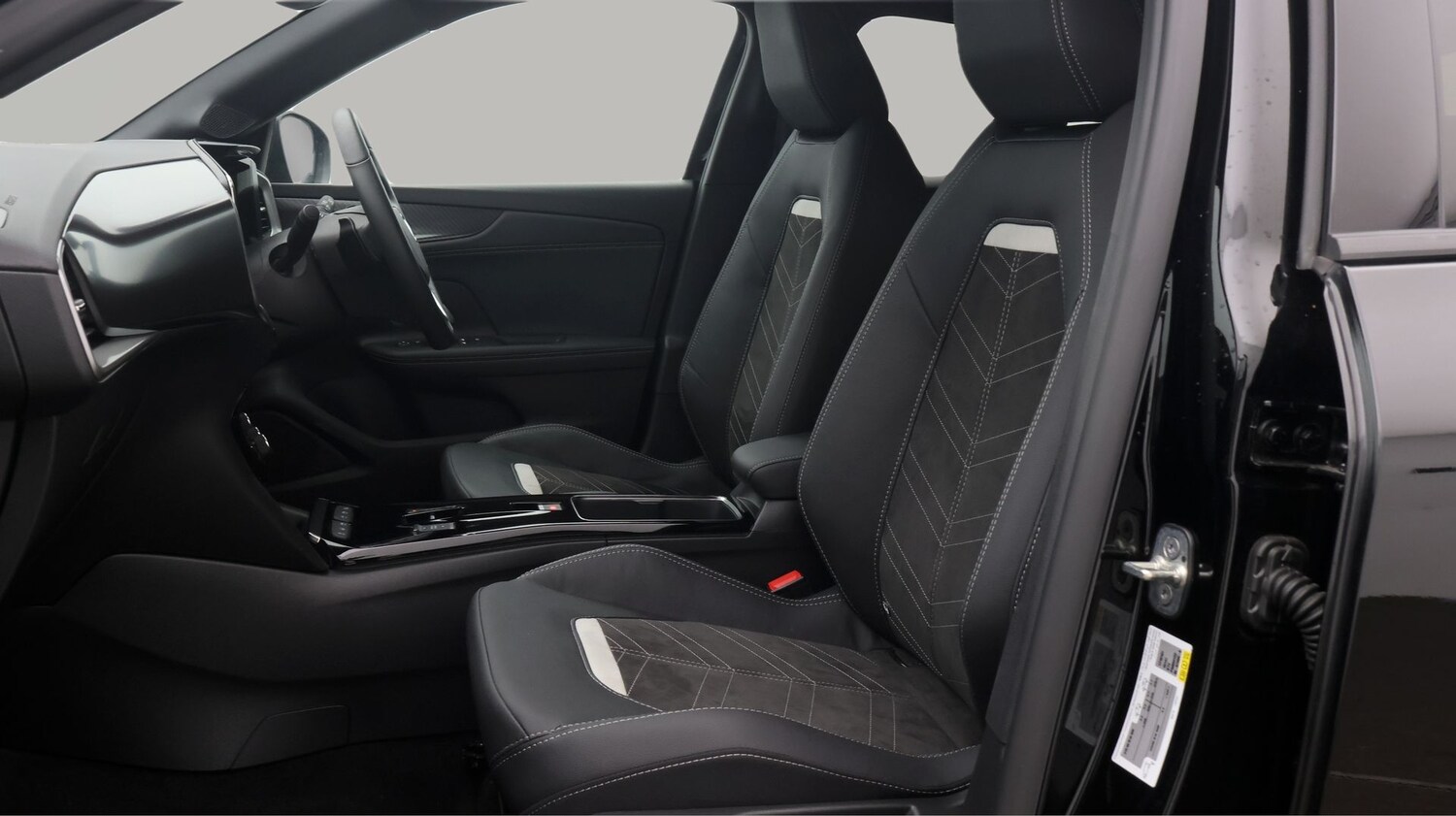 Used Vauxhall Mokka 2023 for sale - 77650131: Photo 14