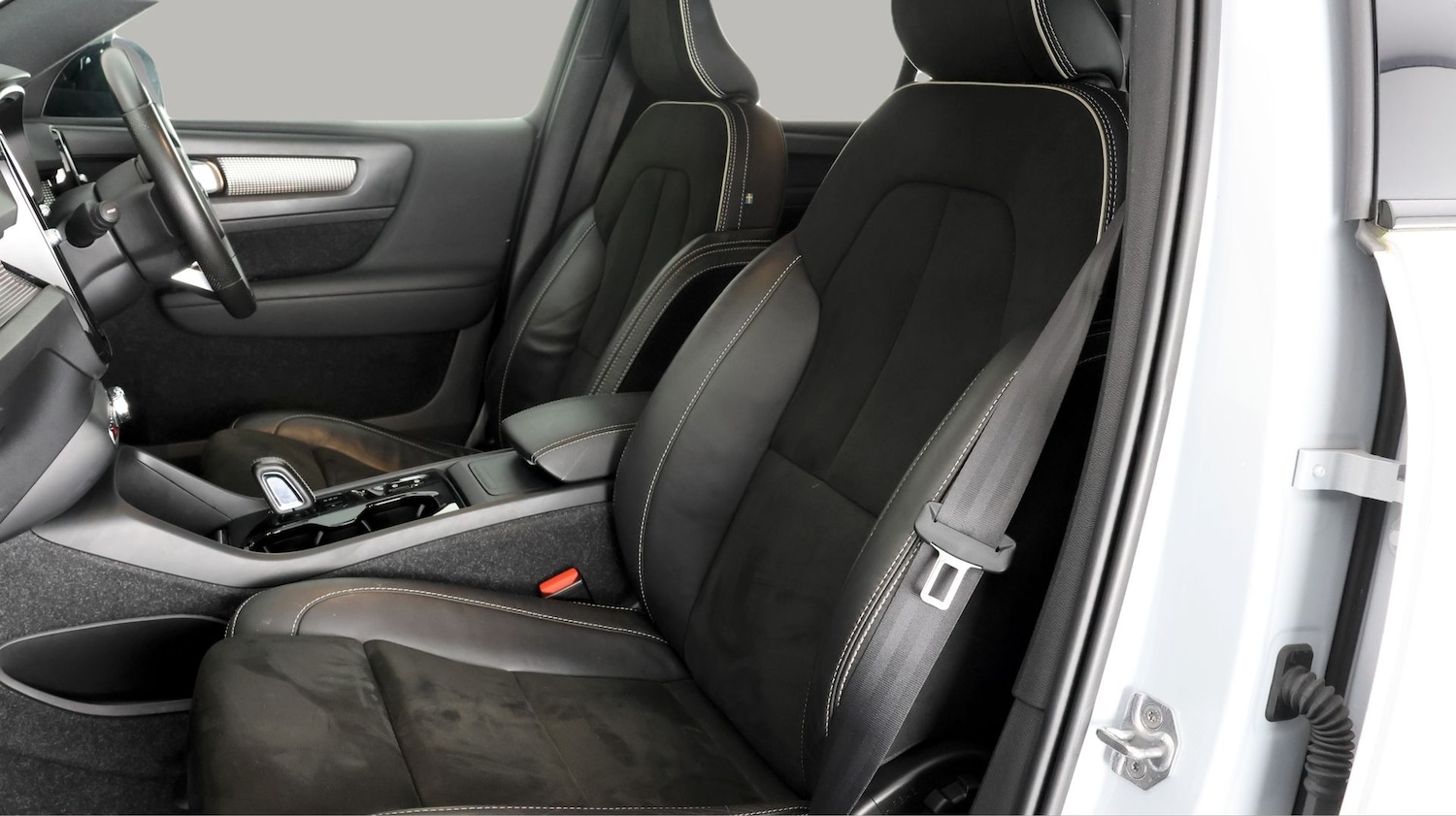 Used Volvo XC40 2021 for sale - 77747633: Photo 14