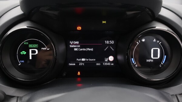 Used Toyota Yaris 2022 for sale - 75102885: Photo 11
