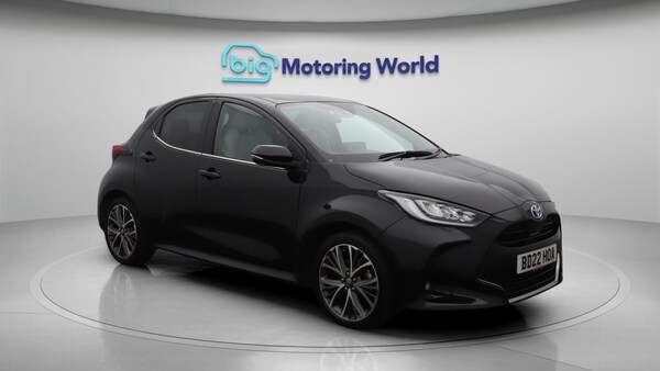 Used Toyota Yaris 2022 for sale - 75102885: Photo 2