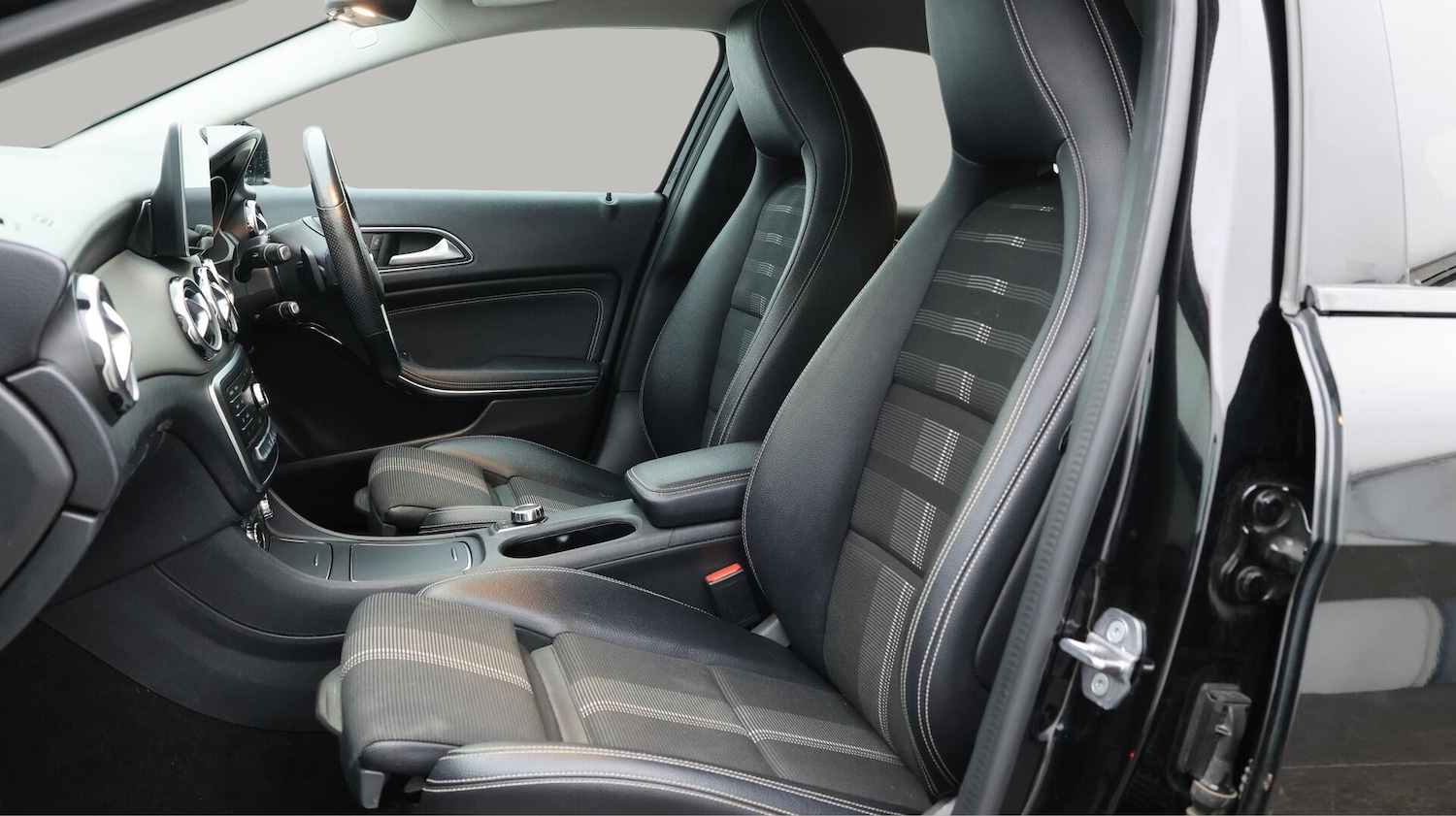 Used Mercedes-Benz GLA 2019 for sale - 76671251: Photo 15