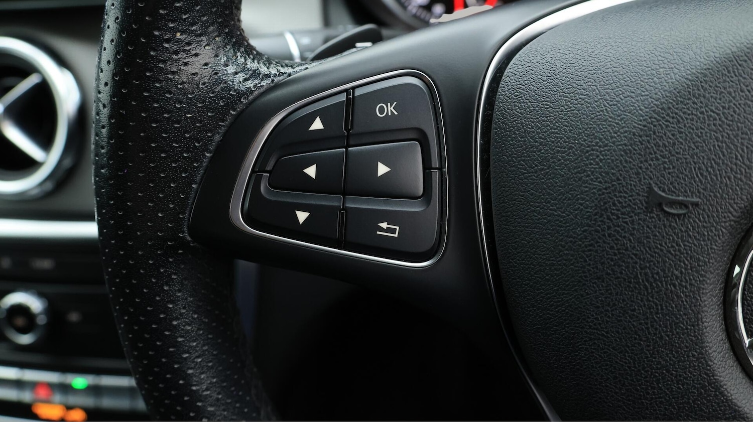 Used Mercedes-Benz GLA 2019 for sale - 76671251: Photo 24