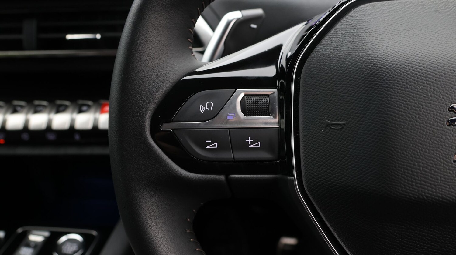 Used Peugeot 3008 2023 for sale - 77220655: Photo 25