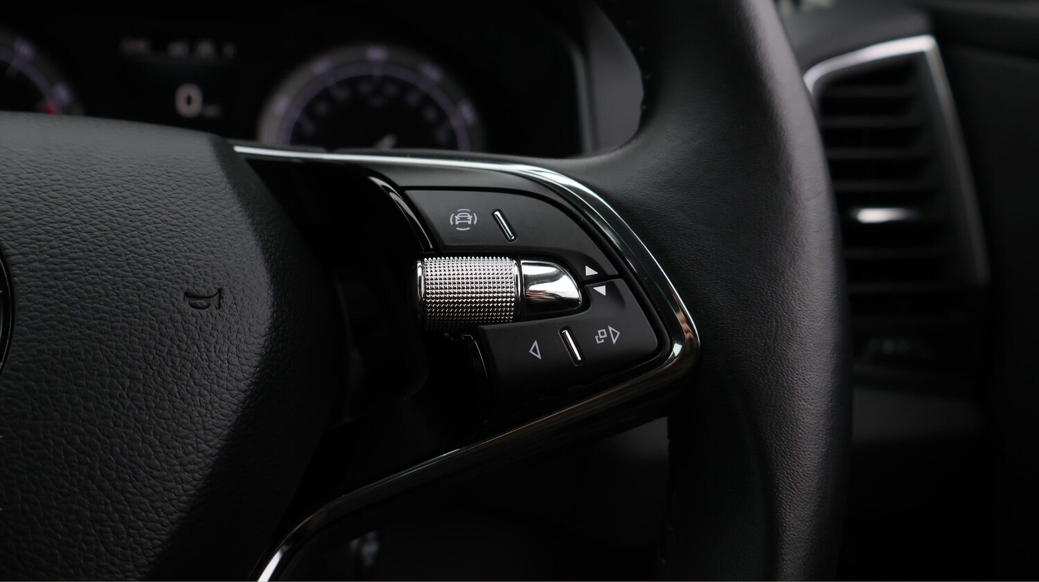 Used Skoda Karoq 2021 for sale - 77849182: Photo 25