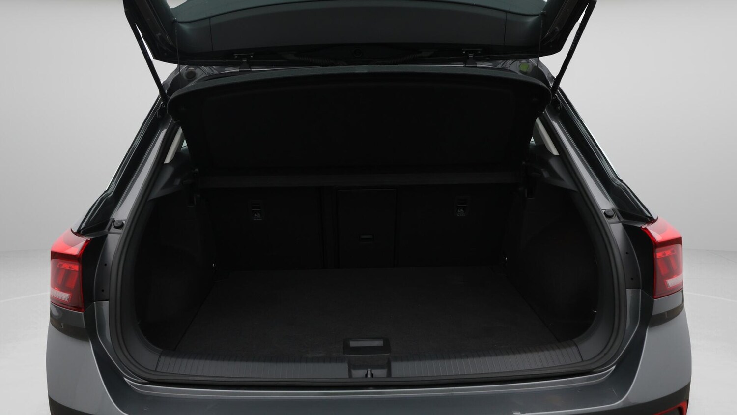 Used Volkswagen T-Roc 2024 for sale - 76512448: Photo 18