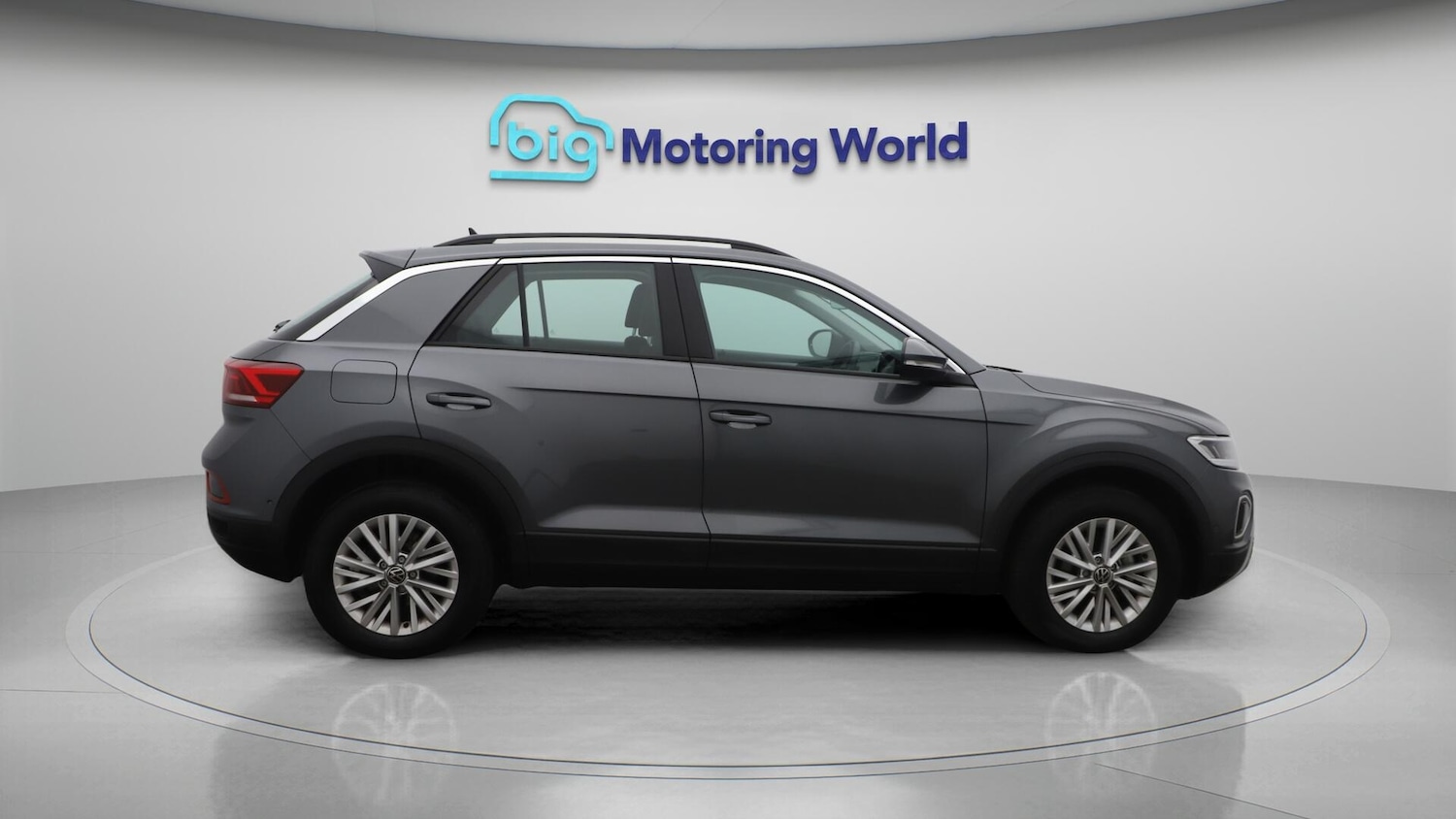 Used Volkswagen T-Roc 2024 for sale - 76512448: Photo 9