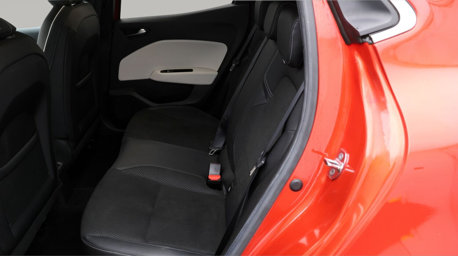 Used Renault Clio 2020 for sale - 77530520: Photo 16