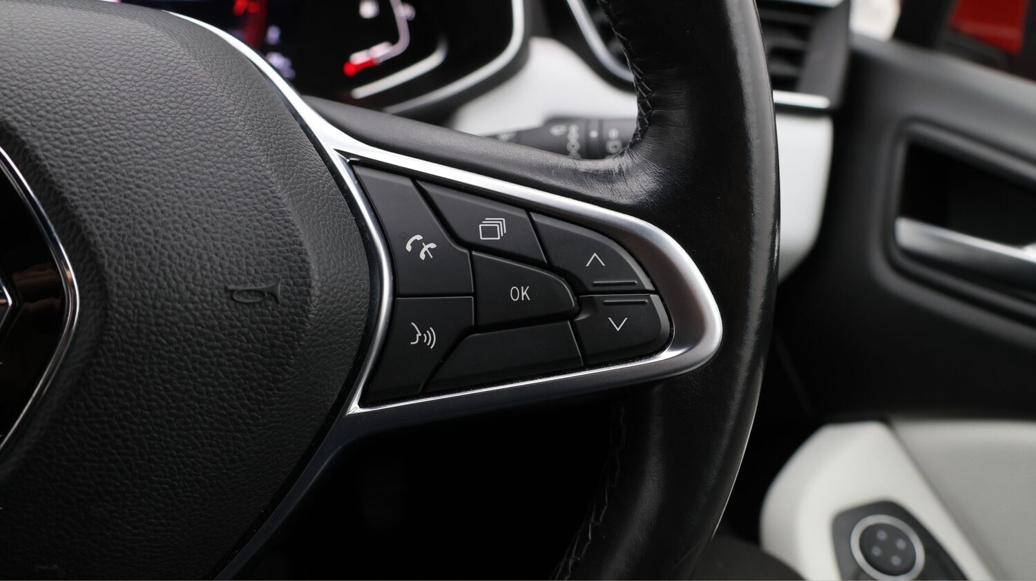 Used Renault Clio 2020 for sale - 77530520: Photo 24