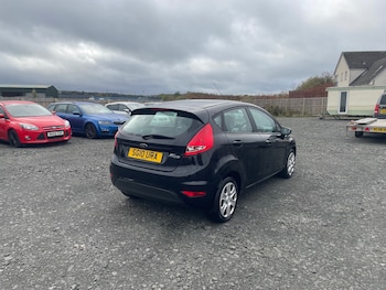 Used Ford Fiesta 2010 for sale - 76142742: Photo 4