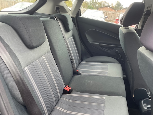 Used Ford Fiesta 2010 for sale - 76142742: Photo 5