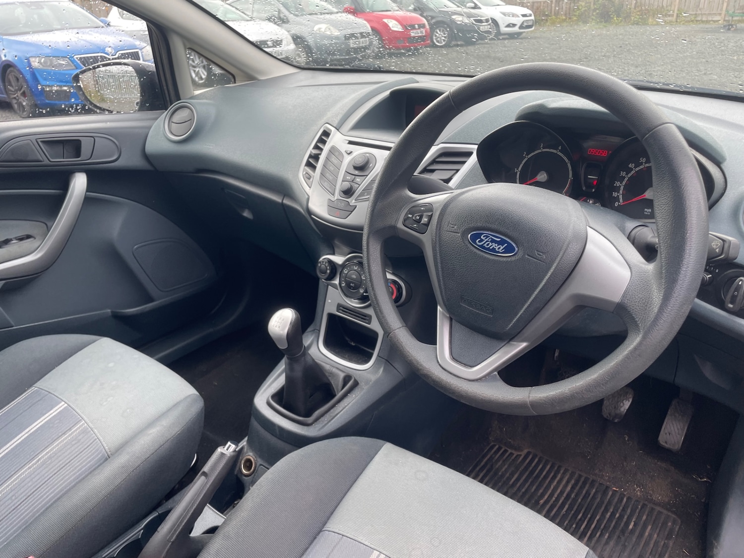 Used Ford Fiesta 2010 for sale - 76142742: Photo 7