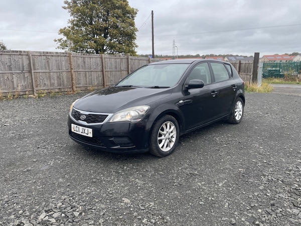 Used Kia Ceed 2011 for sale - 76130978: Photo 2