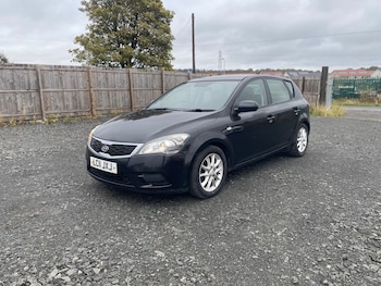 Used Kia Ceed 2011 for sale - 76130978: Photo 2