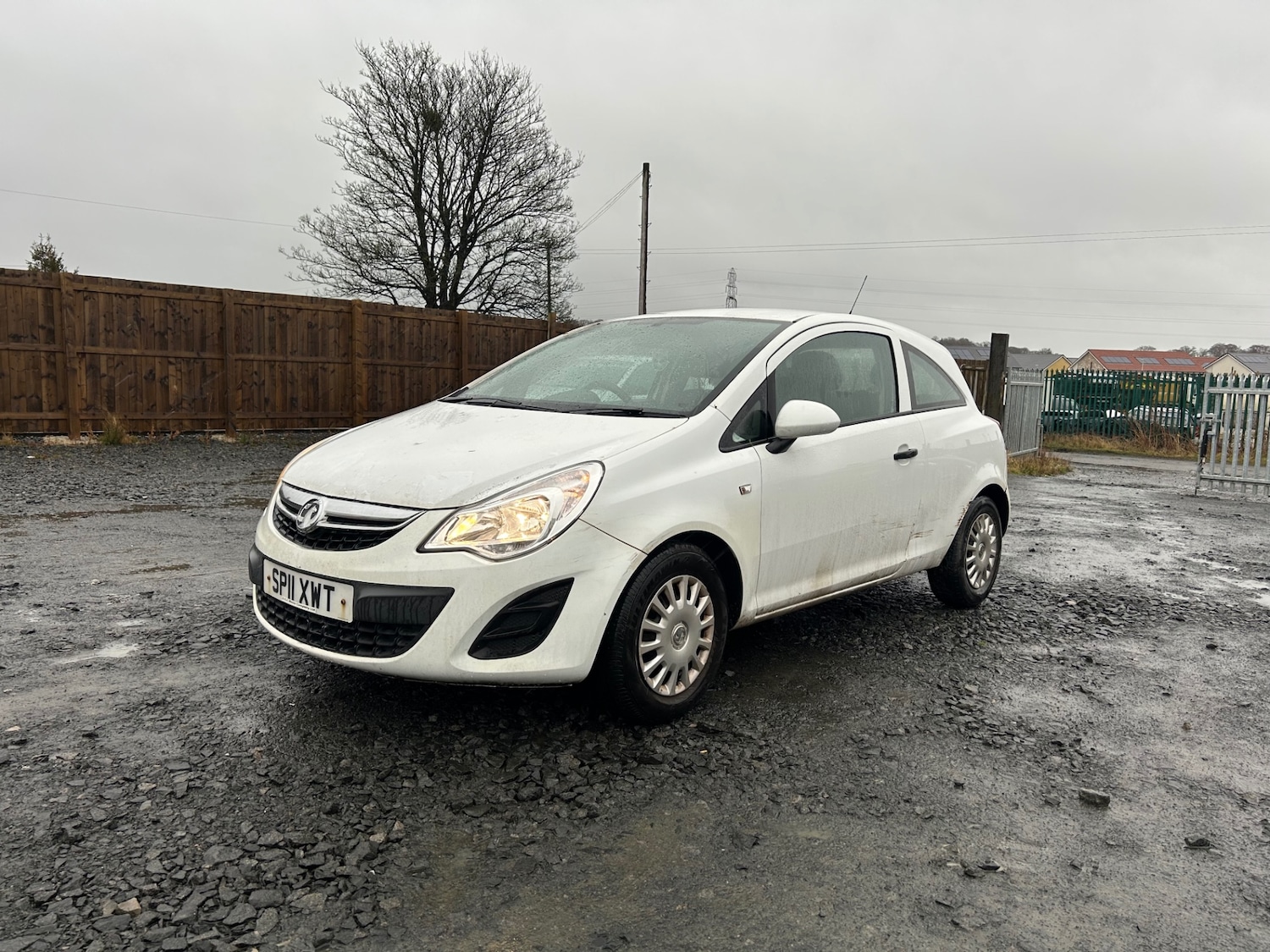 Used Vauxhall Corsa 2011 for sale - 77337896: Photo 2