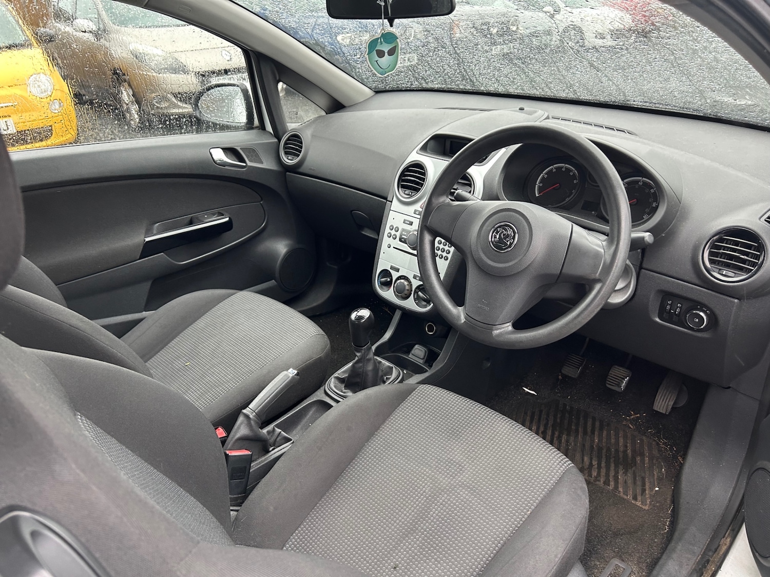 Used Vauxhall Corsa 2011 for sale - 77337896: Photo 6