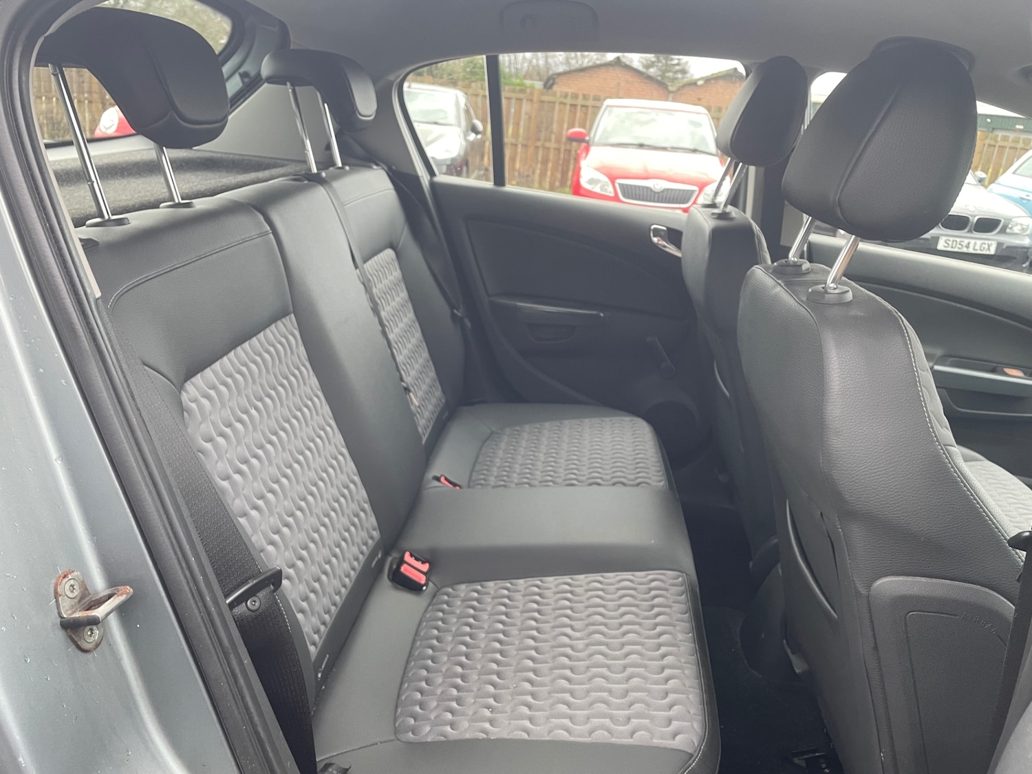 Used Vauxhall Corsa 2011 for sale - 76891716: Photo 3