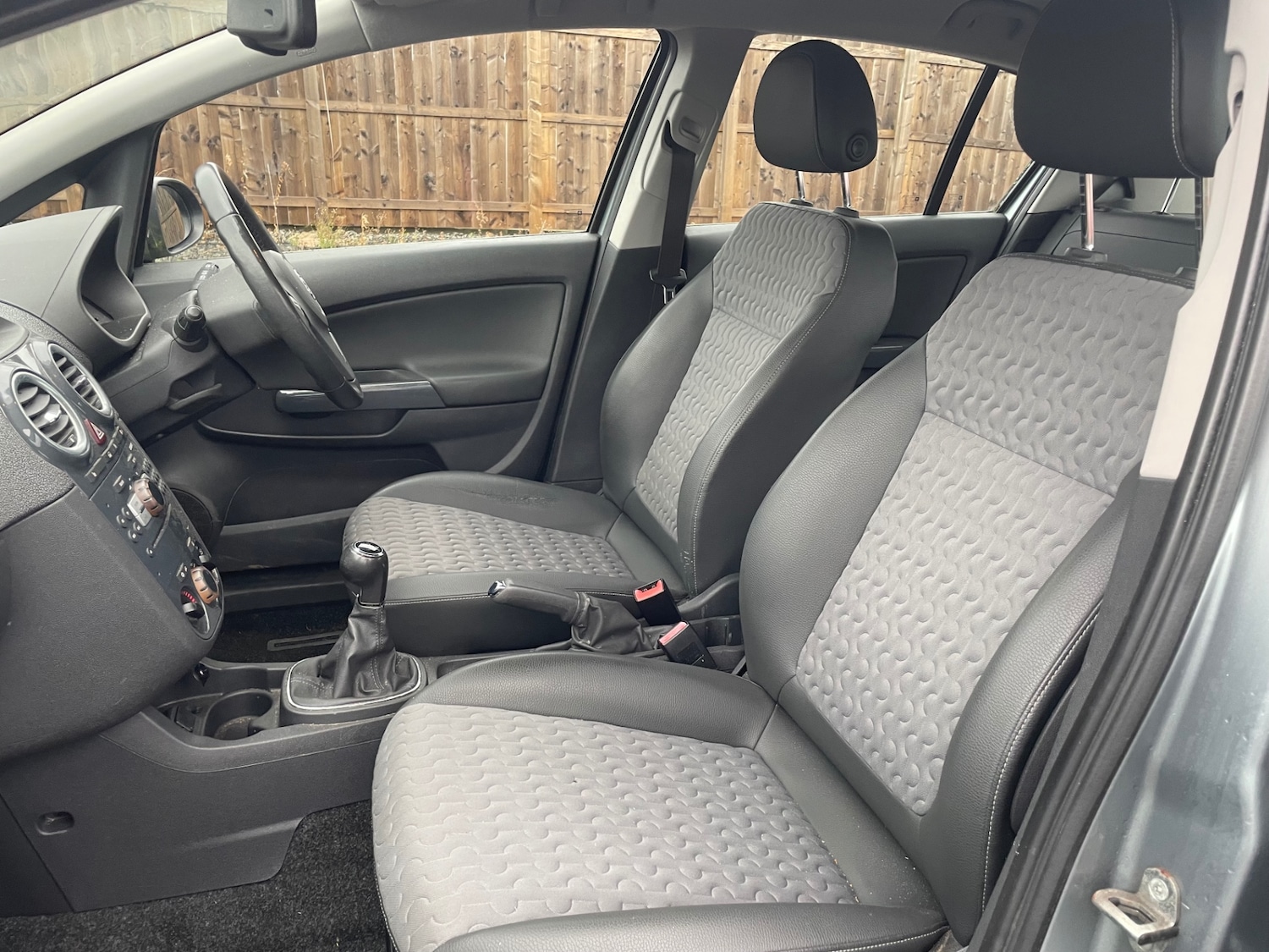 Used Vauxhall Corsa 2011 for sale - 76891716: Photo 4