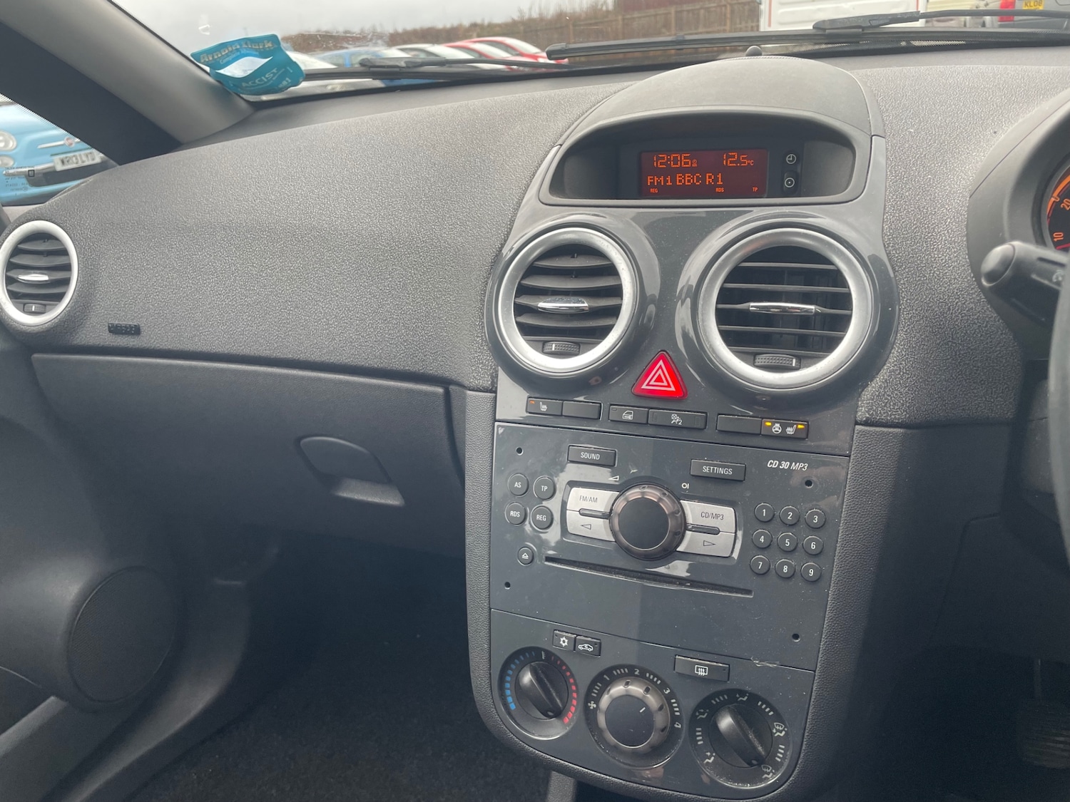 Used Vauxhall Corsa 2011 for sale - 76891716: Photo 9