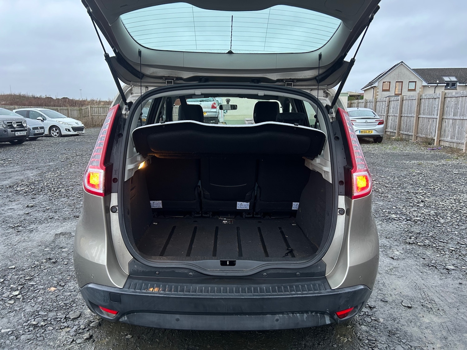 Used Renault Scenic 2010 for sale - 77282788: Photo 5