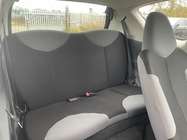 Used Citroen C1 2010 for sale - 76142725: Photo 6