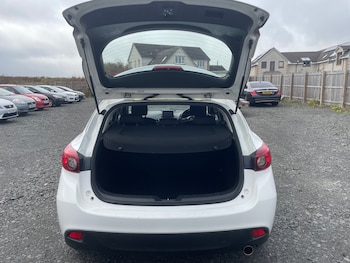 Used Mazda Mazda3 2014 for sale - 76142711: Photo