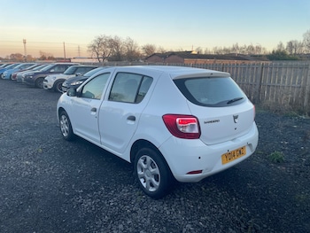Used Dacia Sandero 2014 for sale - 76595266: Photo