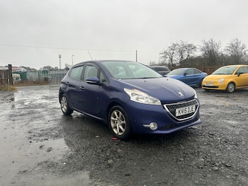 Used Peugeot 208 2015 for sale - 77337922: Photo