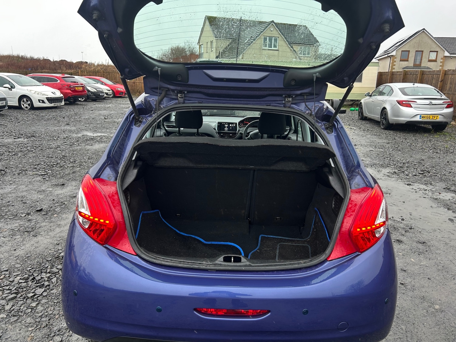 Used Peugeot 208 2015 for sale - 77337922: Photo 5