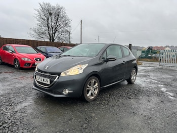 Used Peugeot 208 2013 for sale - 77543384: Photo