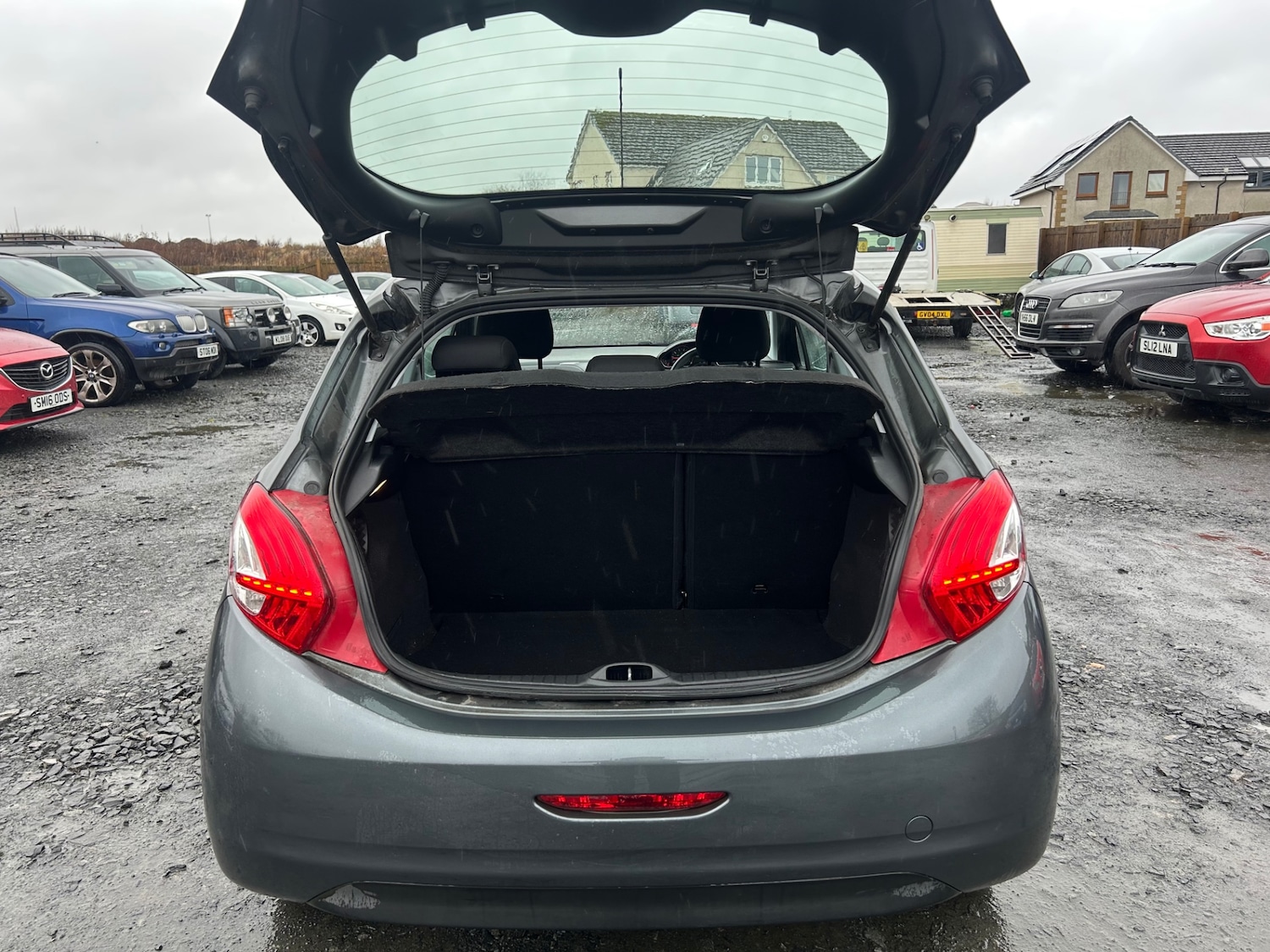 Used Peugeot 208 2013 for sale - 77543384: Photo 5